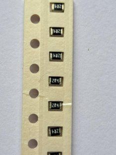 Резистор SMD 0805 2,4 Om &plusmn;5% (РЗ0010) РЗ0010 фото