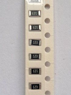 Резистор SMD 1206 12 kOm &plusmn;5% (РЗ0279) РЗ0279 фото