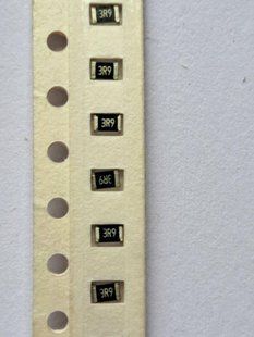 Резистор SMD 0805 3,9 Om &plusmn;5% (РЗ0015) РЗ0015 фото