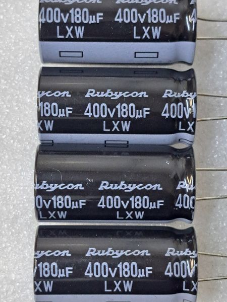 Конденсатор електролітичний 180 mkF 400V 105C Rubycon  (18mm*35mm) (КЕ0094) КЕ0094 фото