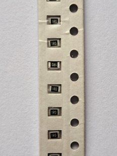 Резистор SMD 0805 1 Om &plusmn;5% (РЗ0002) РЗ0002 фото